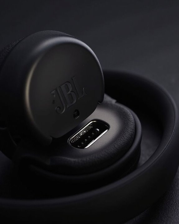 right ear cup usb c